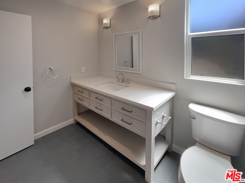 562 Magnolia Ave, Brea CA  92821-6552 exterior