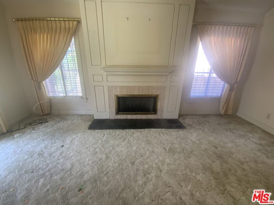 2952 Bronson Ave, Los Angeles CA  90018-2836 exterior