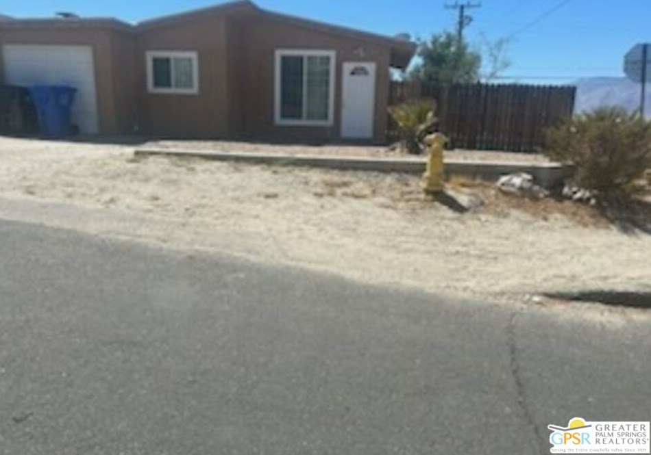 66005 8th St, Desert Hot Springs, CA 92240