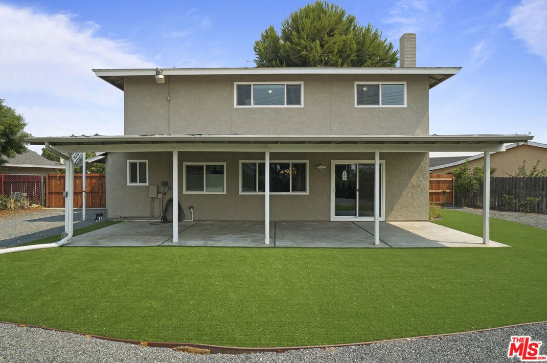 997 West Fromer St, Rialto, CA 92376