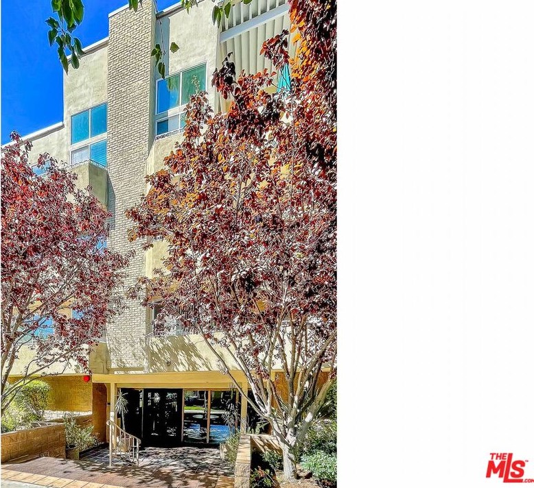 14569 Benefit St #104, Van Nuys, CA 91403