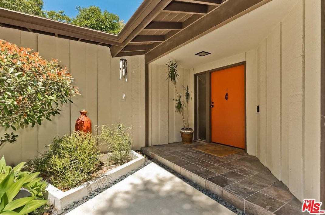 13489 Rand Dr, Van Nuys, CA 91423