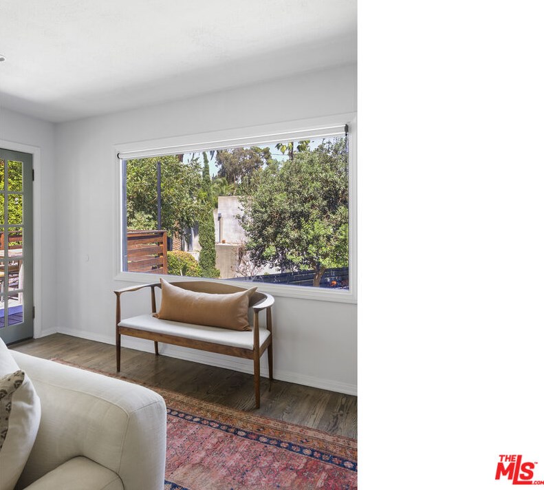 631 Pheasant Dr, Los Angeles CA  90065-4005 exterior