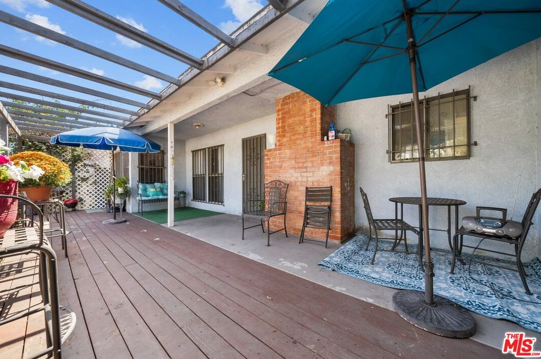 1479 101st St, Los Angeles CA  90002-2836 exterior