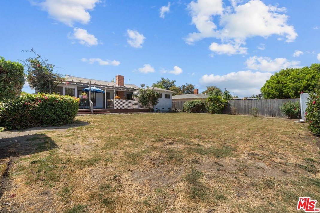 1479 101st St, Los Angeles CA  90002-2836 exterior