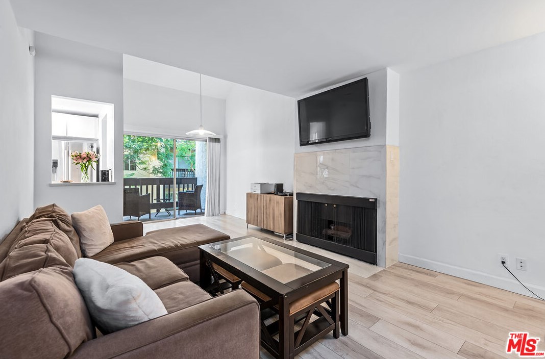 7309 Summertime Ln, Los Angeles, CA 90230-4585