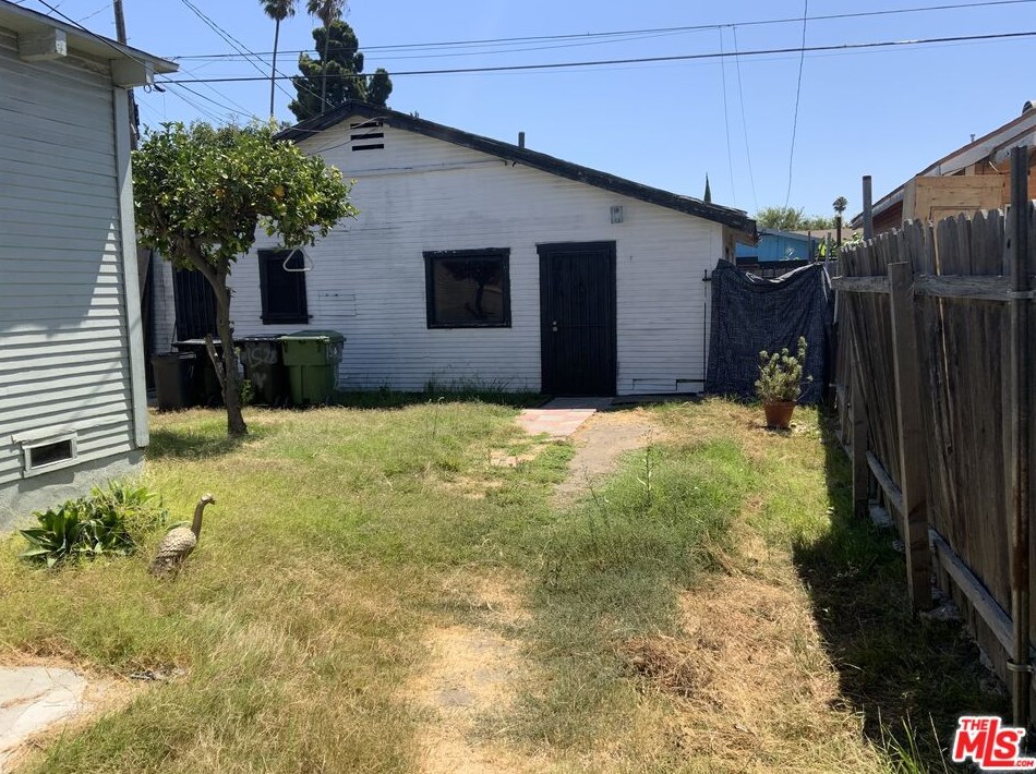 1526 54th St, Los Angeles, CA 90011-5014