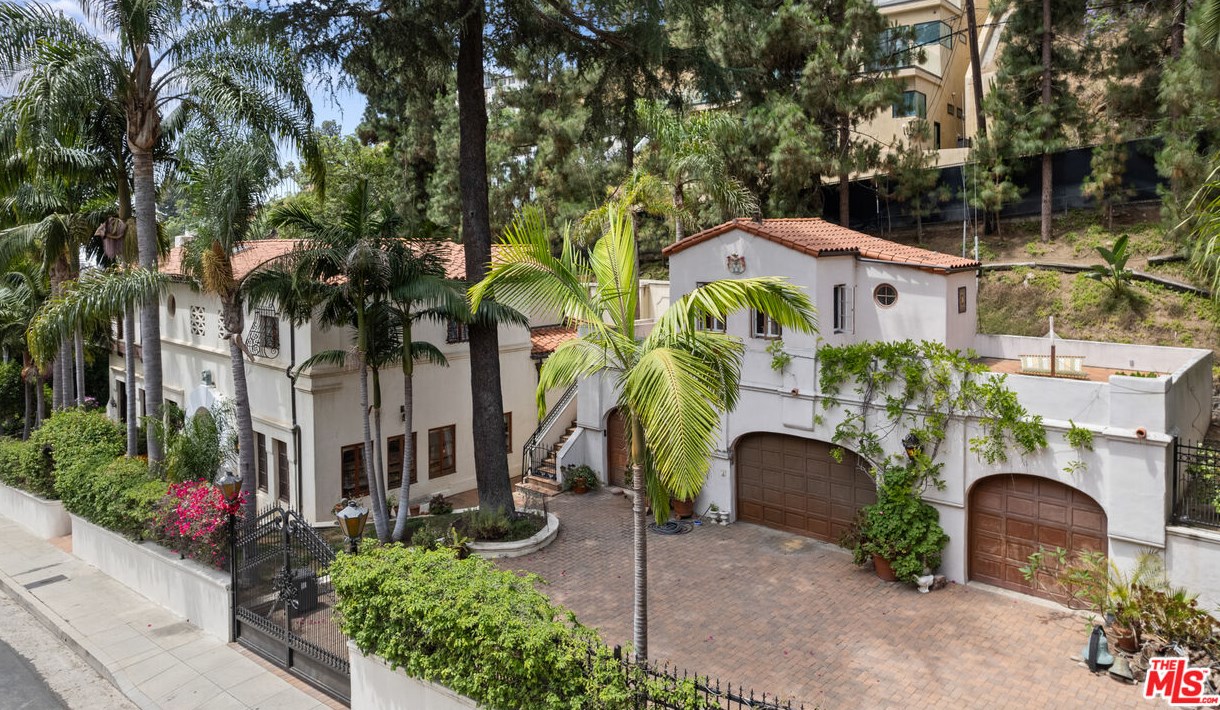 1945 Curson Ave, Los Angeles, CA 90016-1102