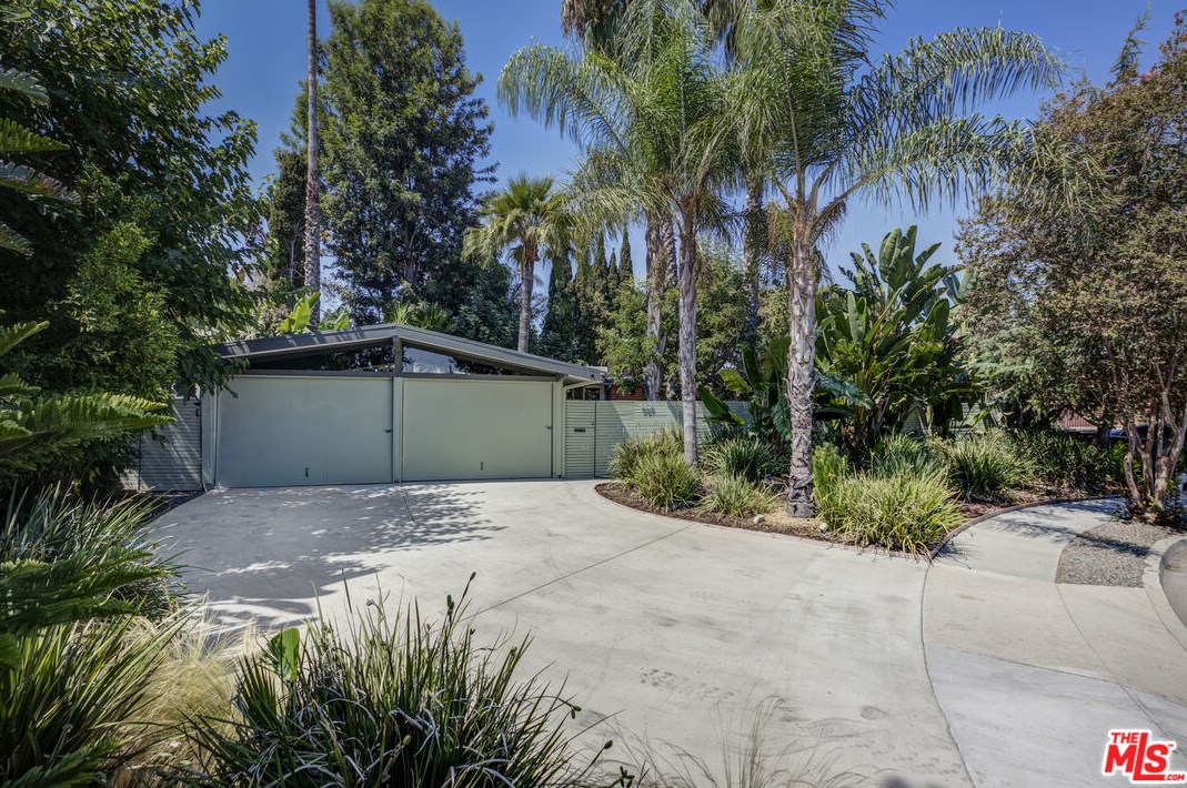 957 S Pepper St, Anaheim, CA 92802