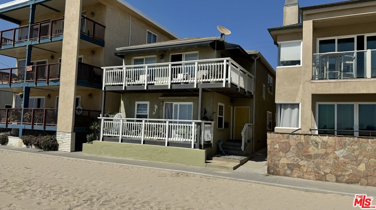 1203 Seal Way, Seal Beach, CA 90740-6419