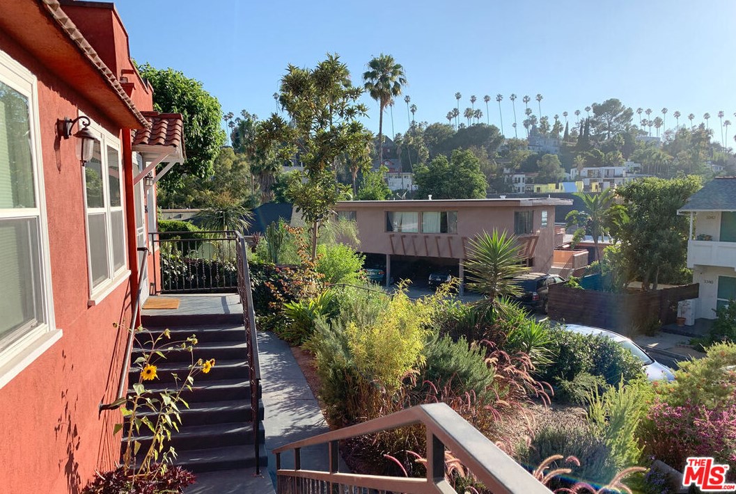 3347 Hamilton Way, Los Angeles CA  90026-2111 exterior