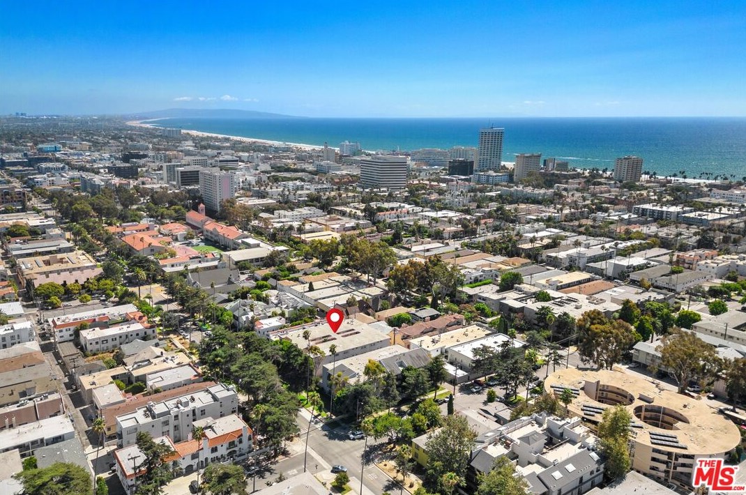 914 Lincoln Blvd, Santa Monica, CA 90403-2856