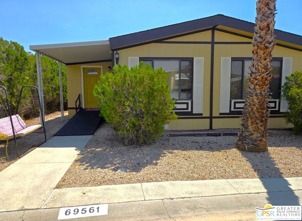 69561 Parkside Dr, Desert Hot Springs, CA 92241