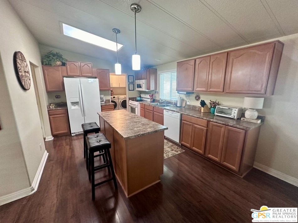184 Zacharia Dr, Cathedral City, CA 92234