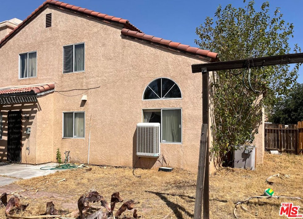 44615 E 17th St, Lancaster, CA 93535