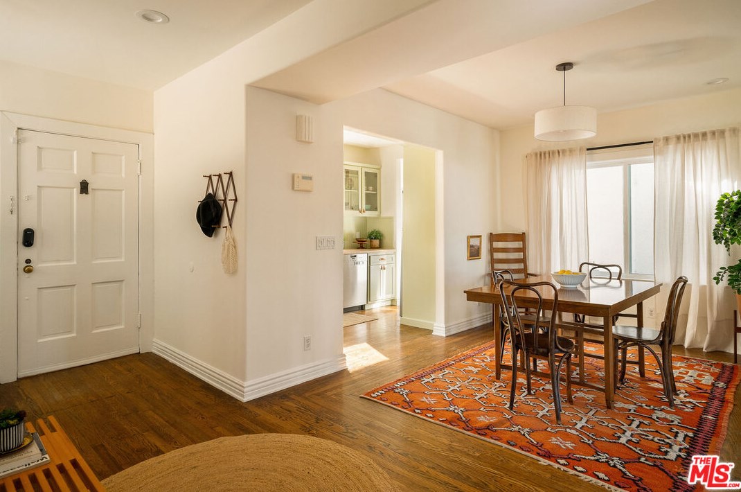 3311 Larissa Dr, Los Angeles CA  90026-6210 exterior