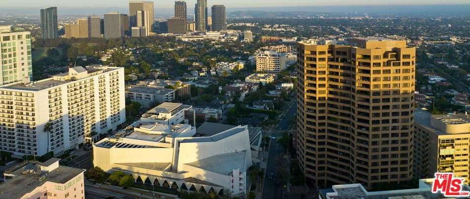 10430 Wilshire Blvd, Los Angeles CA  90024-4651 exterior