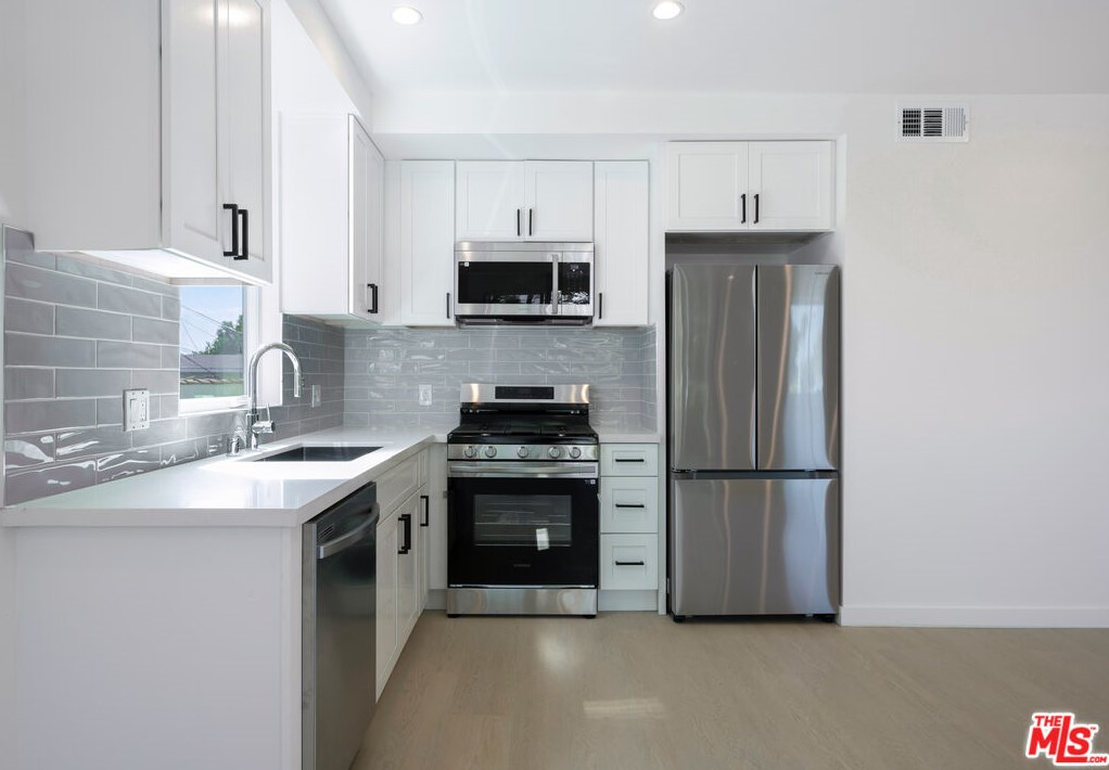 8926 Sawyer St, Los Angeles CA  90035-4140 exterior