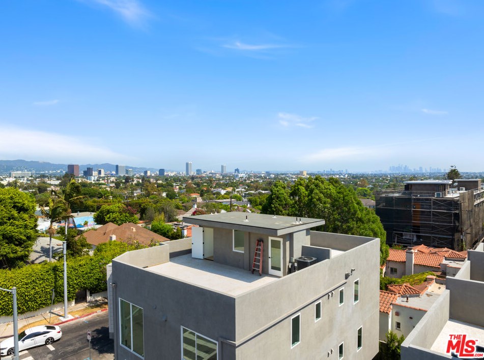 8926 Sawyer St, Los Angeles CA  90035-4140 exterior