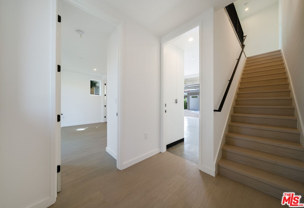 8926 Sawyer St, Los Angeles CA  90035-4140 exterior