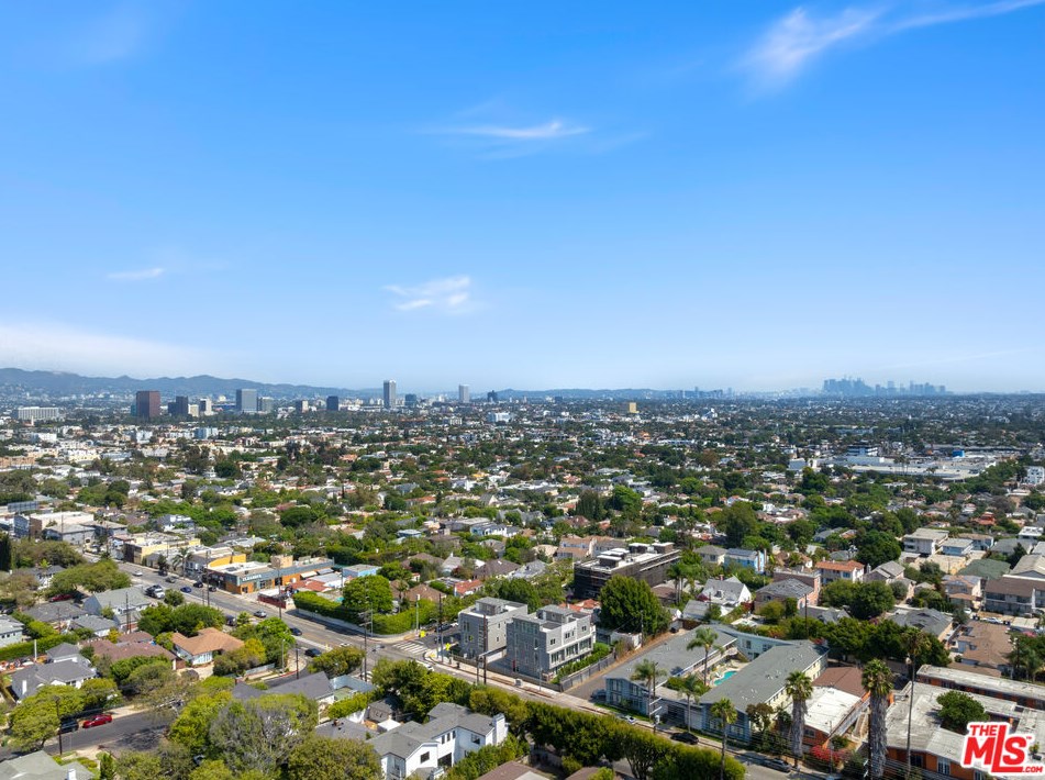 8926 Sawyer St, Los Angeles CA  90035-4140 exterior