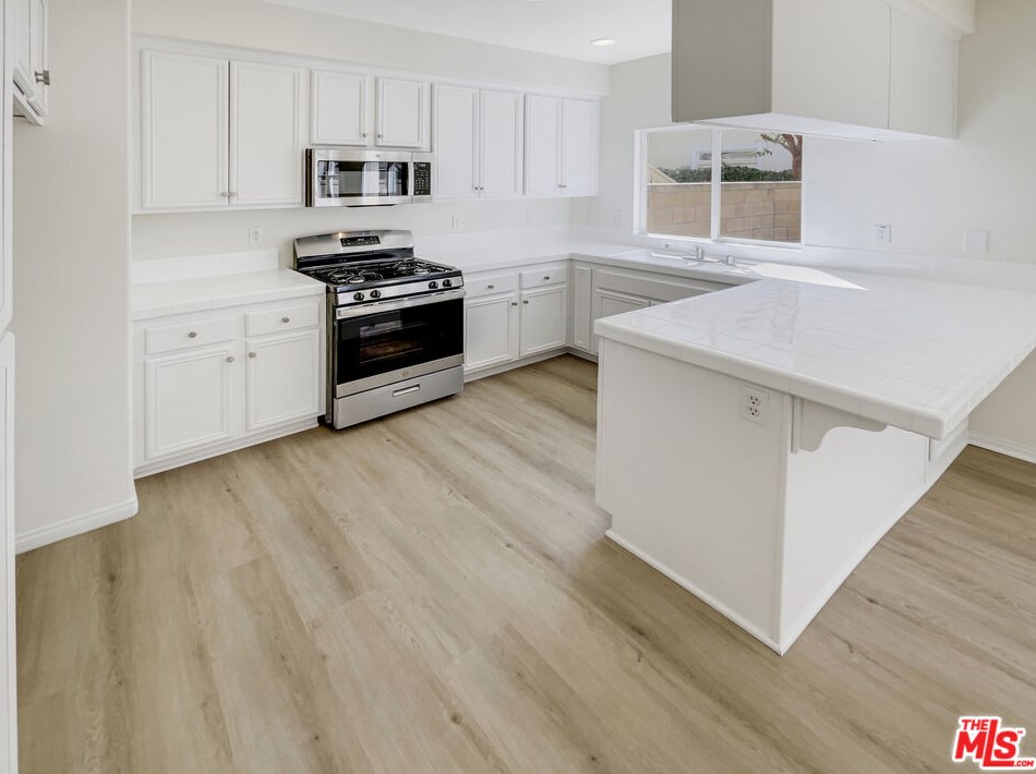 8659 La Salle St, Cypress, CA 90630-2167