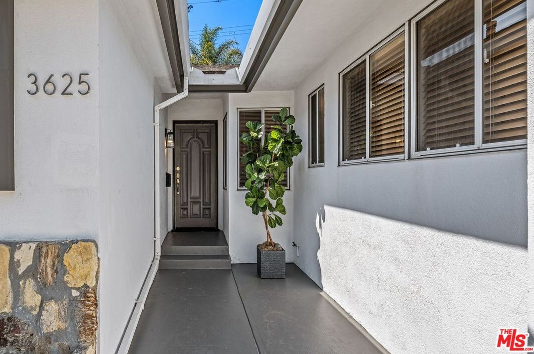 3625 Tilden Ave, Los Angeles, CA 90034-6909