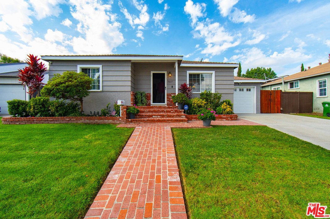 7607 Midfield Ave, Los Angeles, CA 90045-3233