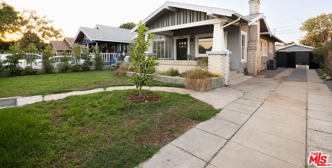 1835 43rd St, Los Angeles, CA 90058-1530