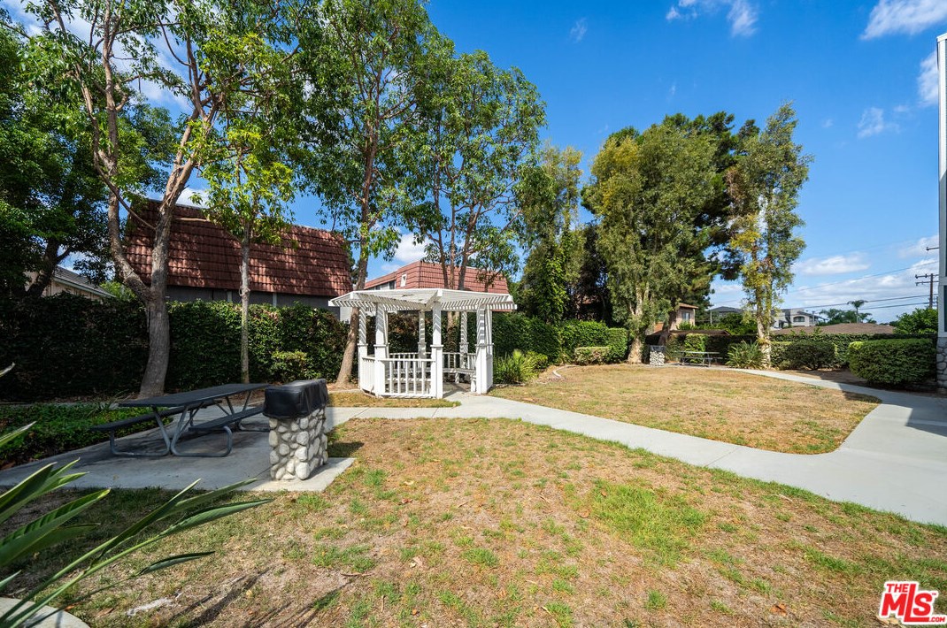 7411 Western Bay Dr, Buena Park, CA 90621