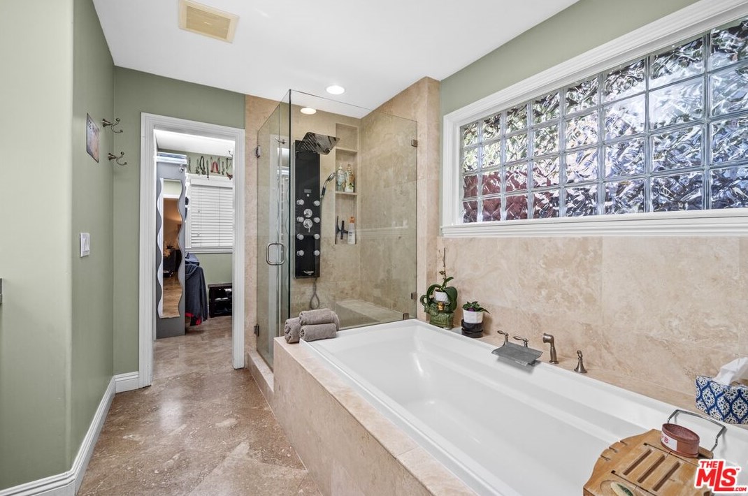 839 Center St, El Segundo CA 90245-3255 exterior