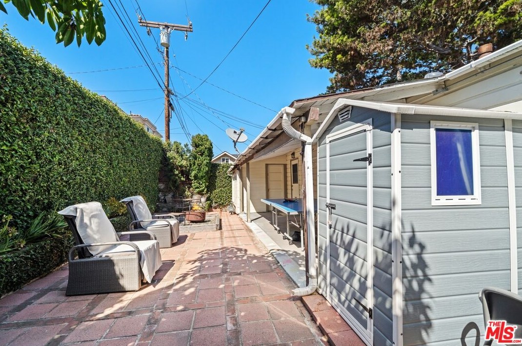 839 Center St, El Segundo CA 90245-3255 exterior