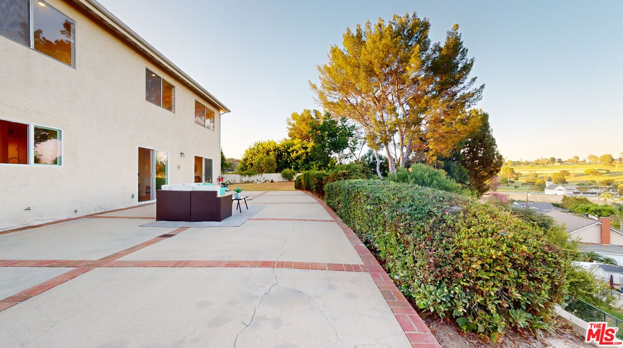 27630 Eldena Dr, Palos Verdes Estates, CA 90275
