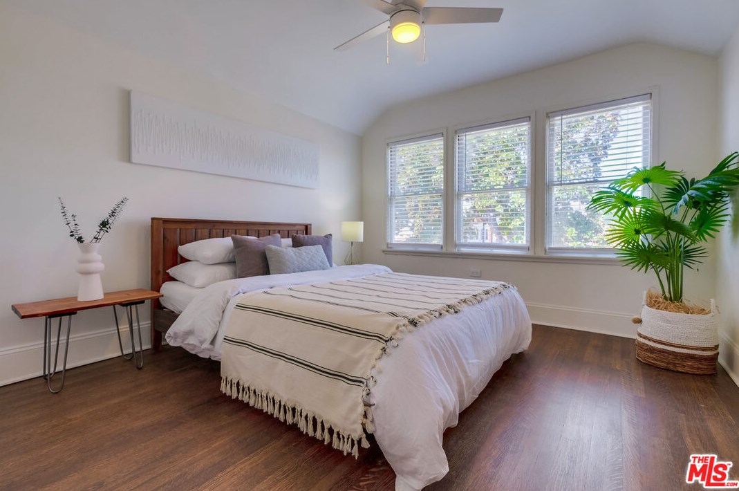 5602 Irvington Pl, Los Angeles CA  90042-2355 exterior