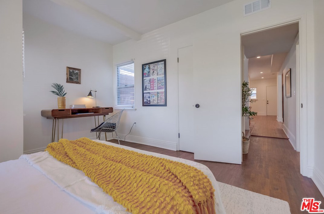 5602 Irvington Pl, Los Angeles CA  90042-2355 exterior
