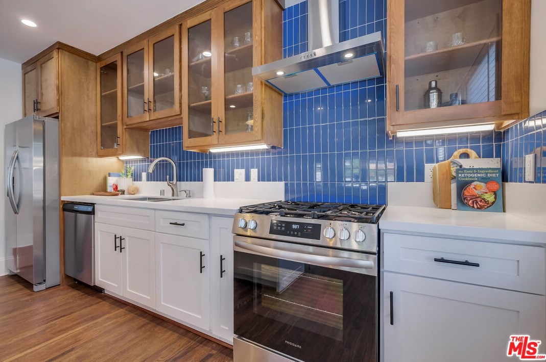 5602 Irvington Pl, Los Angeles CA  90042-2355 exterior