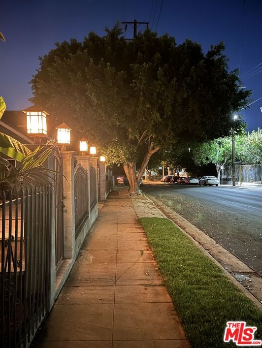 5602 Irvington Pl, Los Angeles CA  90042-2355 exterior