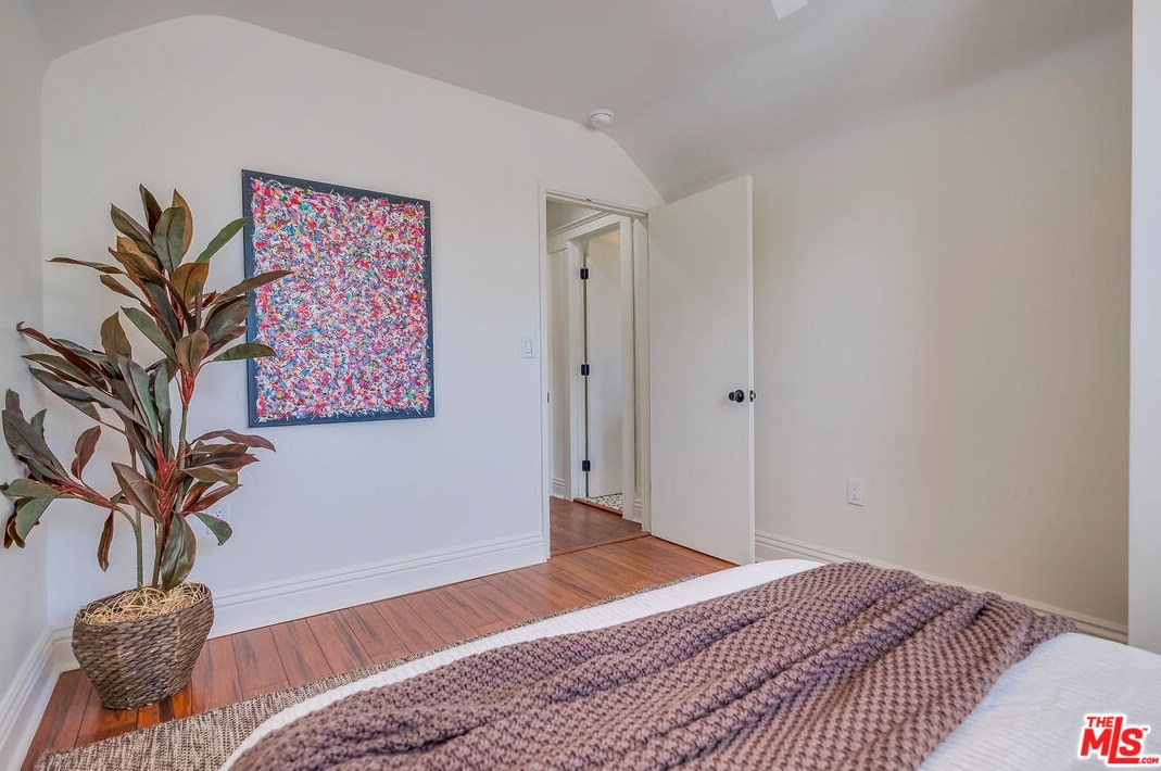 5602 Irvington Pl, Los Angeles CA  90042-2355 exterior