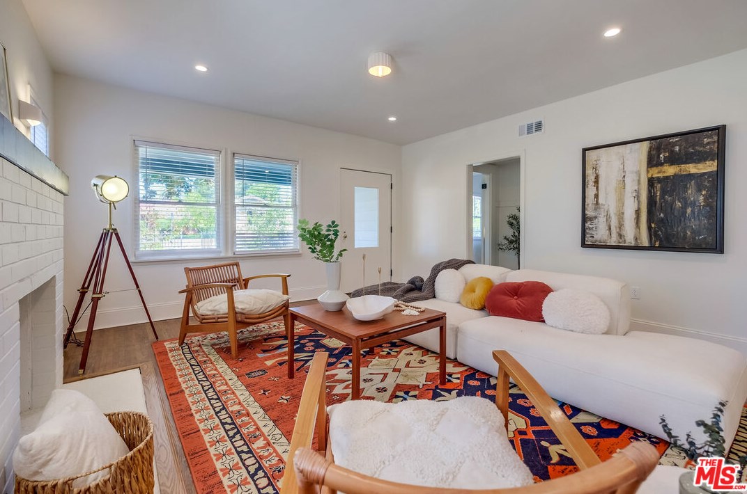 5602 Irvington Pl, Los Angeles CA  90042-2355 exterior