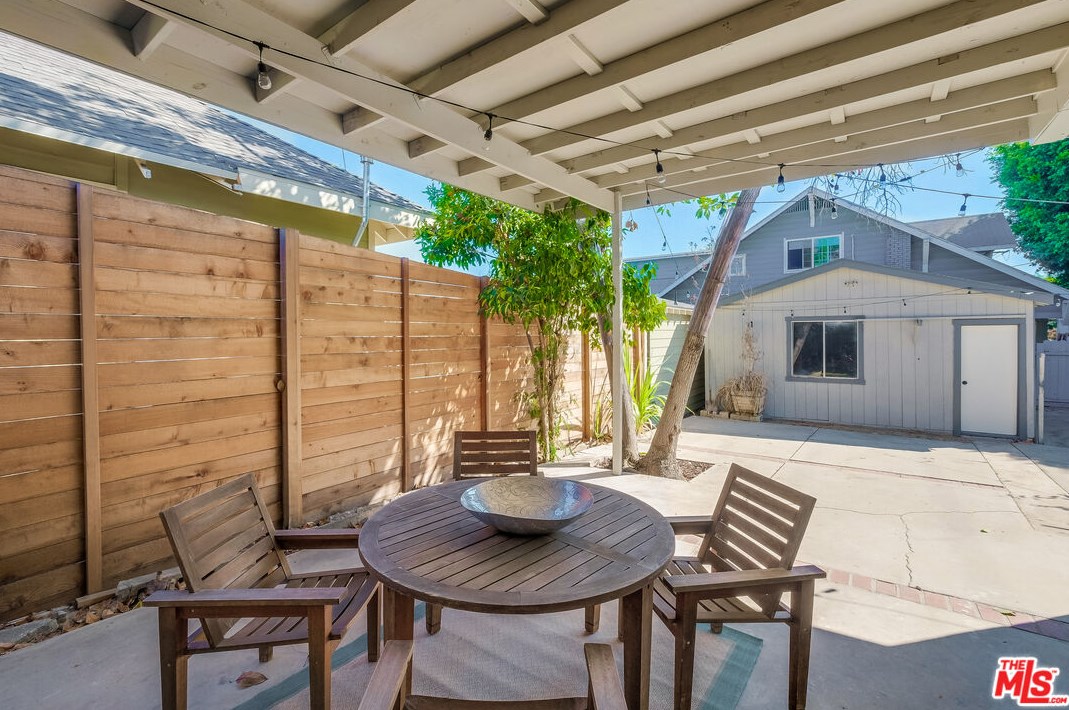 5602 Irvington Pl, Los Angeles CA  90042-2355 exterior
