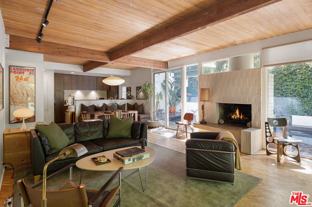 2891 Nichols Canyon Rd, Los Angeles, CA 90046-1308