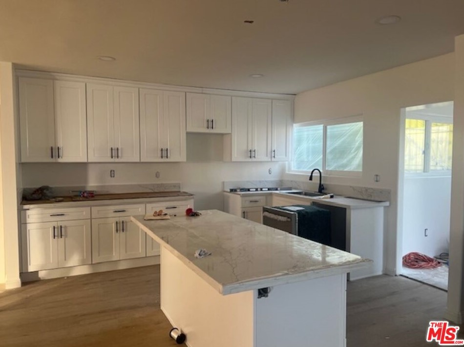 1618 Crenshaw Blvd, Los Angeles CA 90043-4104 exterior