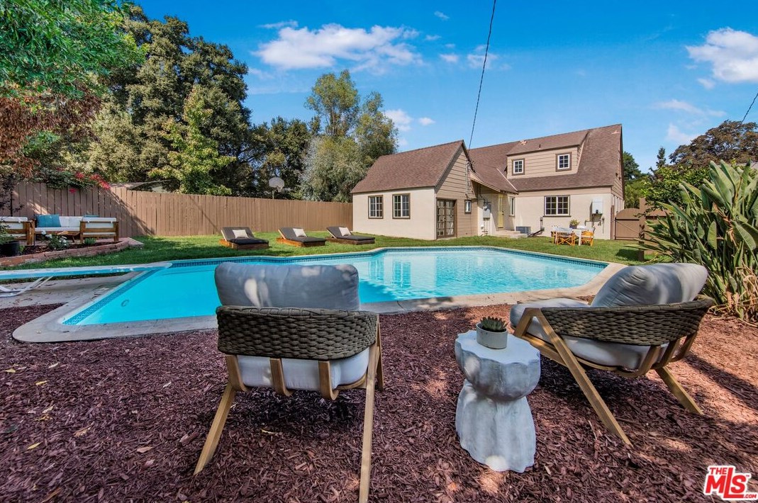 849 Monterey Rd, South Pasadena, CA 91030