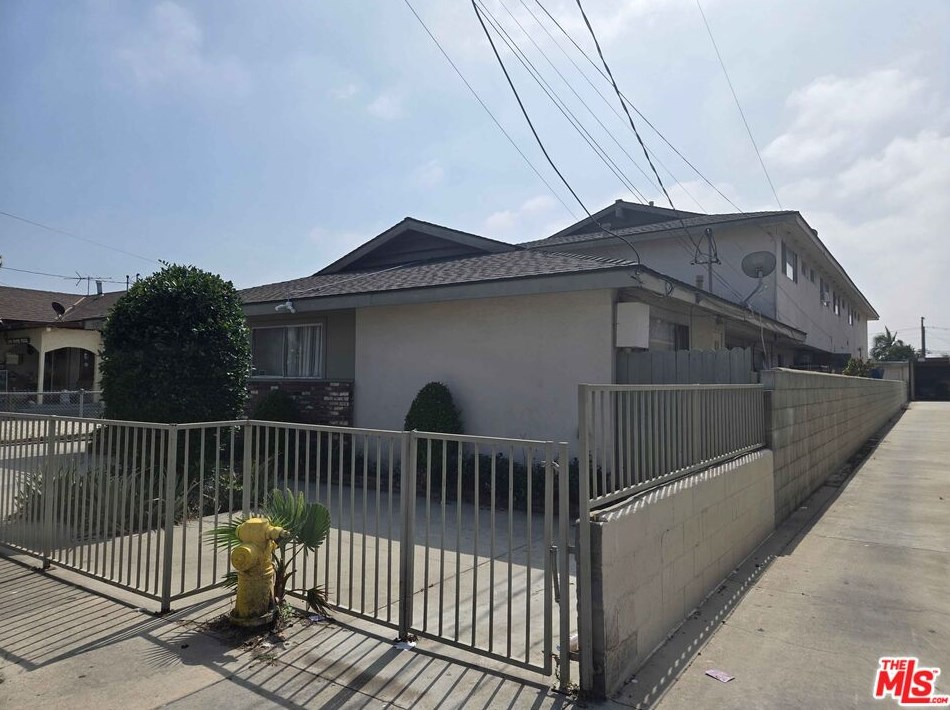 4022 Live Oak St, Bell, CA 90201