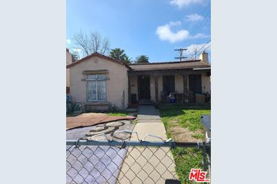 842 W 104th Pl, Los Angeles, CA 90044 - Photo 1