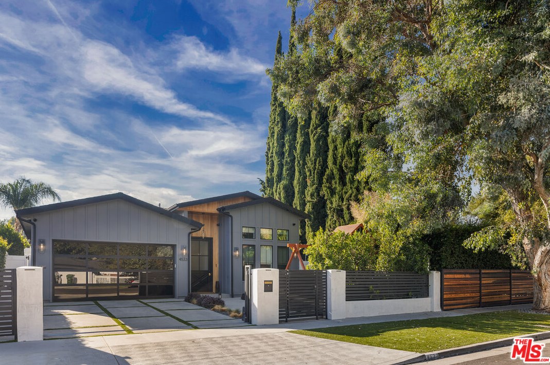 4533 Vesper Ave, Van Nuys, CA 91403-2832