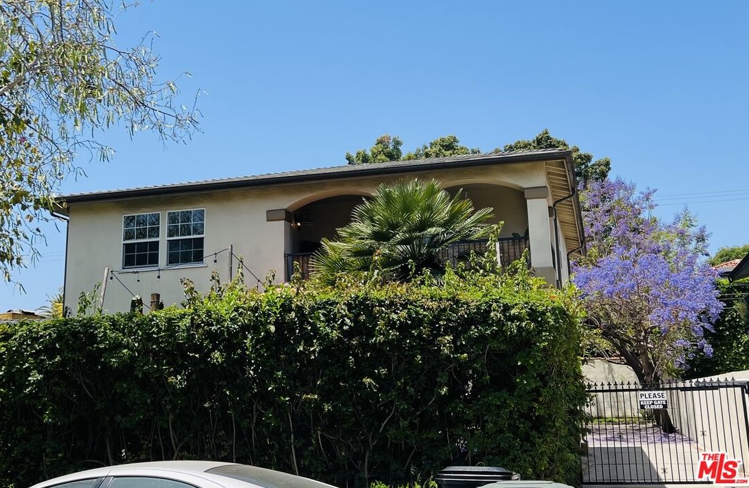843 Westbourne Dr, Los Angeles CA  90069-4602 exterior