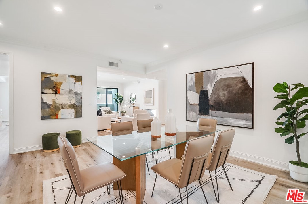 430 N Maple Dr #303, Beverly Hills, CA 90210