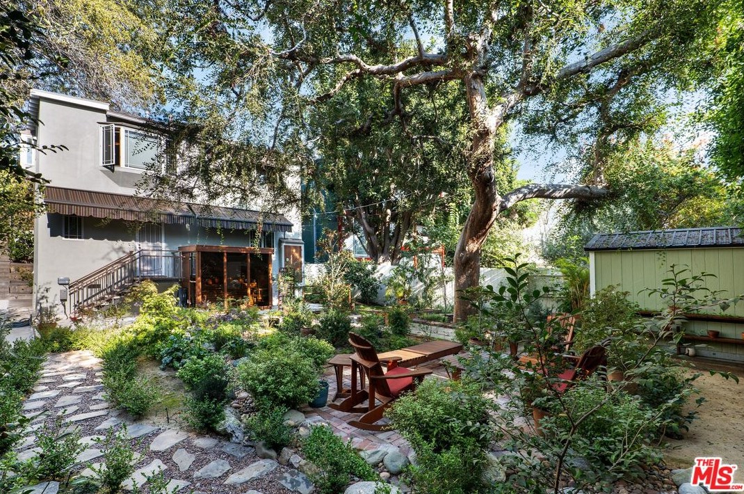 2239 Linnington Ave, Los Angeles CA  90025-5901 exterior