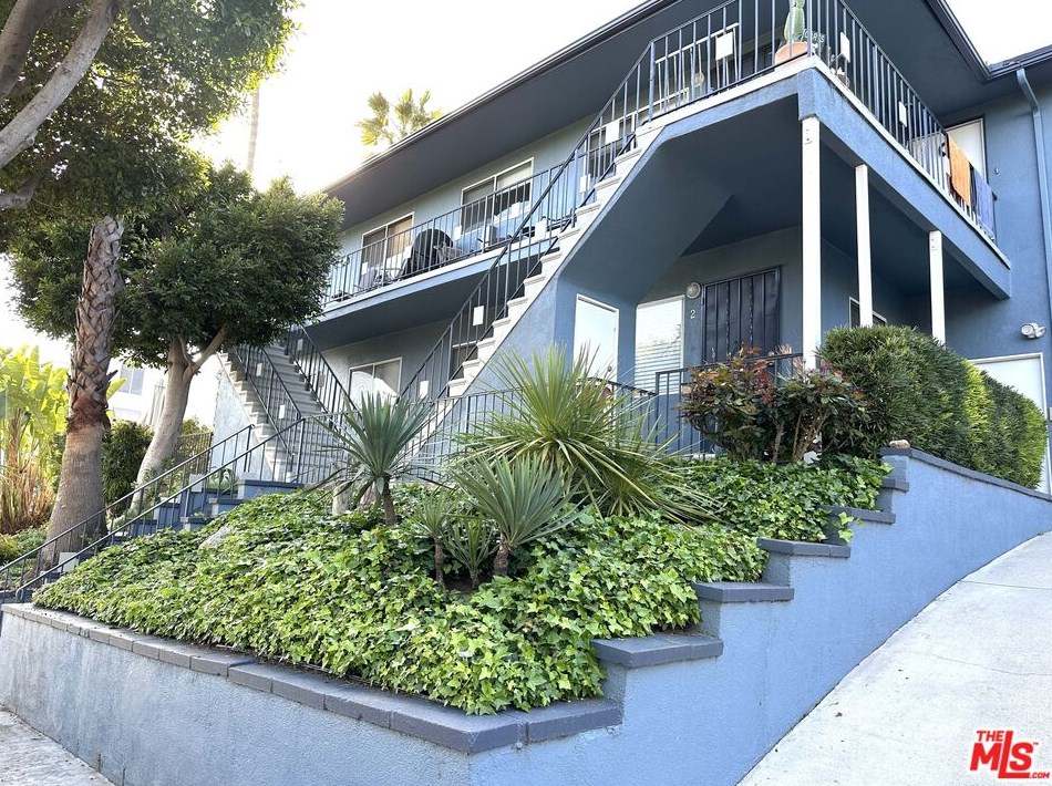 623 Ashland Ave, Santa Monica CA  90405-4537 exterior